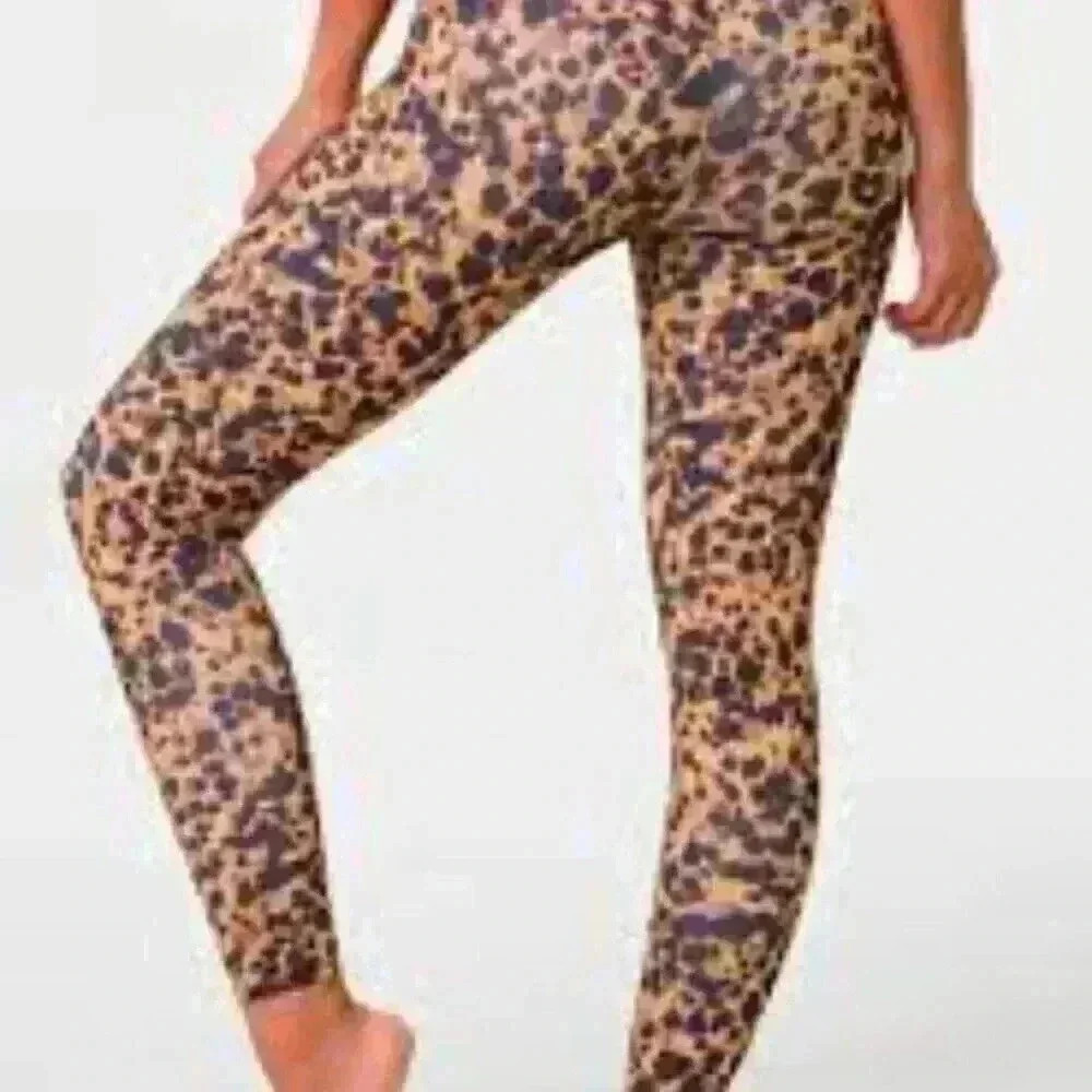 Onzie tortoise high rise leggings size Large NWT